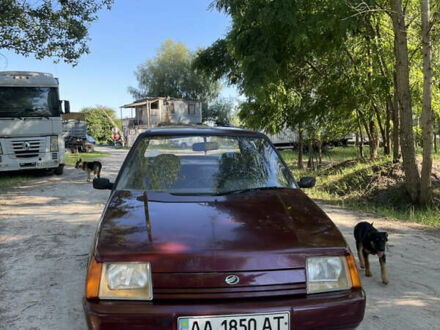 ЗАЗ 1103 Славута 2006 у Києві на Automoto.ua Червоний ЗАЗ 1103 Славута, об'ємом двигуна 1.2 л та пробігом 70 тис. км за 1400 $, фото 1 на Automoto.ua