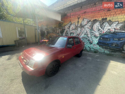 ЗАЗ 1103 Славута 2006 у Києві на Automoto.ua Червоний ЗАЗ 1103 Славута, об'ємом двигуна 1.2 л та пробігом 200 тис. км за 723 $, фото 1 на Automoto.ua