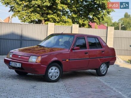 ЗАЗ 1103 Славута 2006 у Дніпро (Дніпропетровську) на Automoto.ua Червоний ЗАЗ 1103 Славута, об'ємом двигуна 1.2 л та пробігом 150 тис. км за 1200 $, фото 1 на Automoto.ua