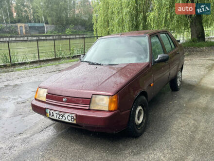 ЗАЗ 1103 Славута 2006 у Києві на Automoto.ua Червоний ЗАЗ 1103 Славута, об'ємом двигуна 1.2 л та пробігом 170 тис. км за 1150 $, фото 1 на Automoto.ua