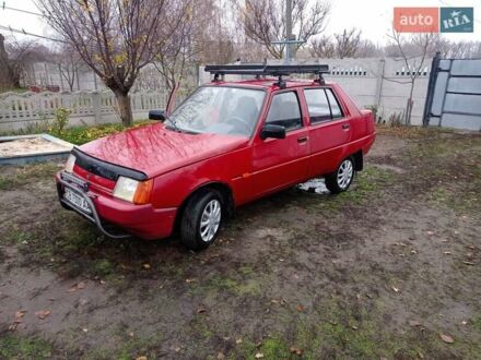 Красный ЗАЗ 1103 Славута, объемом двигателя 1.2 л и пробегом 37 тыс. км за 2000 $, фото 1 на Automoto.ua