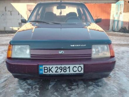ЗАЗ 1103 Славута 2007 у Заречном на Automoto.ua Червоний ЗАЗ 1103 Славута, об'ємом двигуна 1.2 л та пробігом 157 тис. км за 1650 $, фото 1 на Automoto.ua