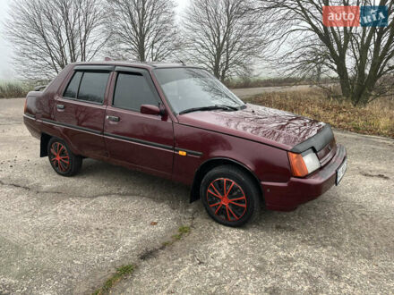 Красный ЗАЗ 1103 Славута, объемом двигателя 1.3 л и пробегом 294 тыс. км за 1300 $, фото 1 на Automoto.ua