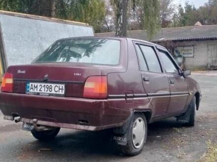 ЗАЗ 1103 Славута 2010 в Житомире на Automoto.ua Красный ЗАЗ 1103 Славута, объемом двигателя 1.3 л и пробегом 120 тыс. км за 1550 $, фото 1 на Automoto.ua