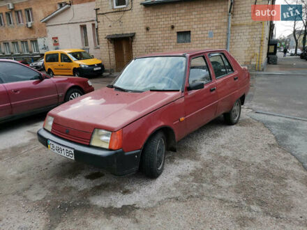 ЗАЗ 1103 Славута 2010 у Чернігові на Automoto.ua Червоний ЗАЗ 1103 Славута, об'ємом двигуна 1.3 л та пробігом 150 тис. км за 2000 $, фото 1 на Automoto.ua