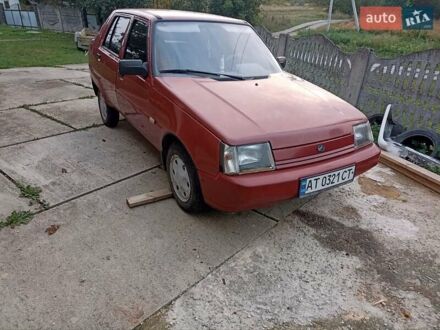 ЗАЗ 1103 Славута 2010 у Івано-Франківську на Automoto.ua Червоний ЗАЗ 1103 Славута, об'ємом двигуна 1.3 л та пробігом 54 тис. км за 1500 $, фото 1 на Automoto.ua