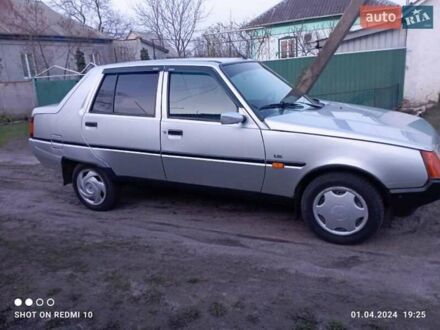 ЗАЗ 1103 Славута 2004 у Харкові на Automoto.ua ЗАЗ 1103 Славута, об'ємом двигуна 1.2 л та пробігом 121 тис. км за 950 $, фото 1 на Automoto.ua