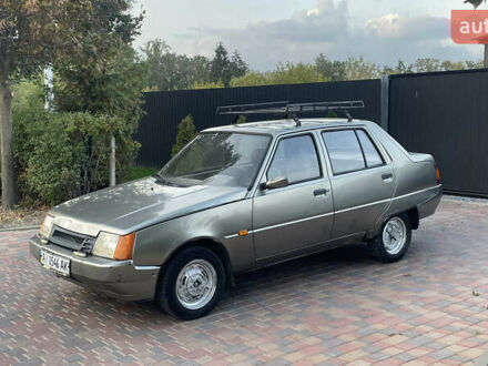 ЗАЗ 1103 Славута 2005 у Києві на Automoto.ua ЗАЗ 1103 Славута, об'ємом двигуна 1.2 л та пробігом 27 тис. км за 950 $, фото 1 на Automoto.ua