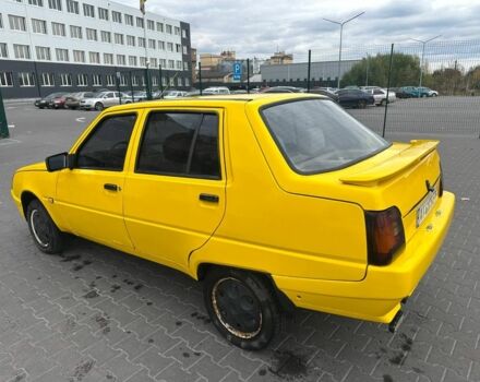 Желтый ЗАЗ 1103 Славута, объемом двигателя 1.2 л и пробегом 169 тыс. км за 1900 $, фото 5 на Automoto.ua