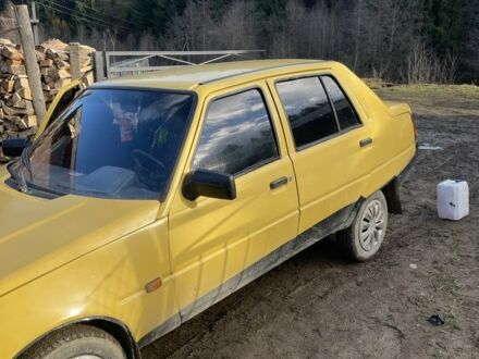 Желтый ЗАЗ 1103 Славута, объемом двигателя 10 л и пробегом 150 тыс. км за 400 $, фото 1 на Automoto.ua