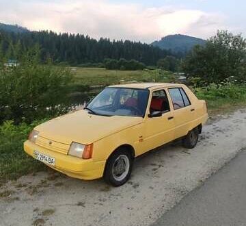 ЗАЗ 1103 Славута 2004 у Турке на Automoto.ua Жовтий ЗАЗ 1103 Славута, об'ємом двигуна 1.2 л та пробігом 96 тис. км за 1100 $, фото 1 на Automoto.ua