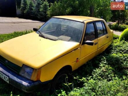 ЗАЗ 1103 Славута 2004 в Херсоне на Automoto.ua Желтый ЗАЗ 1103 Славута, объемом двигателя 1.2 л и пробегом 121 тыс. км за 777 $, фото 1 на Automoto.ua