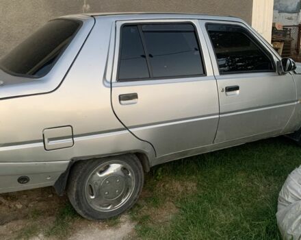 Серый ЗАЗ 1103 Славута, объемом двигателя 1.2 л и пробегом 142 тыс. км за 1050 $, фото 2 на Automoto.ua