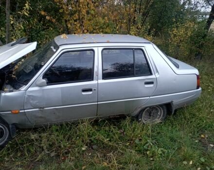 Сірий ЗАЗ 1103 Славута, об'ємом двигуна 1.2 л та пробігом 125 тис. км за 300 $, фото 3 на Automoto.ua