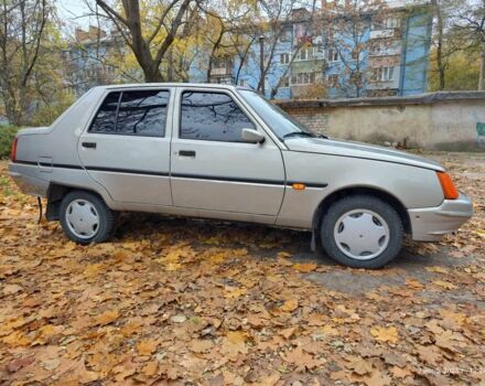 Серый ЗАЗ 1103 Славута, объемом двигателя 1.2 л и пробегом 100 тыс. км за 2000 $, фото 1 на Automoto.ua