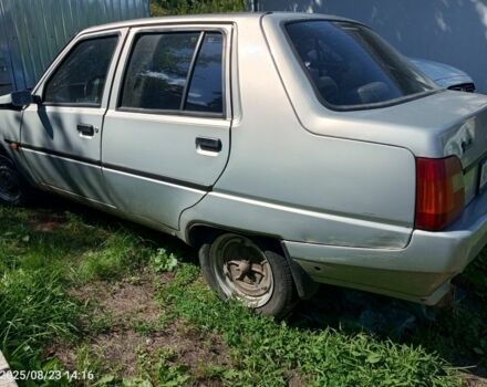 Серый ЗАЗ 1103 Славута, объемом двигателя 1.5 л и пробегом 80 тыс. км за 400 $, фото 1 на Automoto.ua
