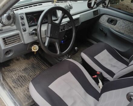 Сірий ЗАЗ 1103 Славута, об'ємом двигуна 1.2 л та пробігом 300 тис. км за 1334 $, фото 7 на Automoto.ua