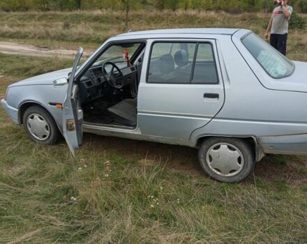 Серый ЗАЗ 1103 Славута, объемом двигателя 1.3 л и пробегом 140 тыс. км за 900 $, фото 3 на Automoto.ua