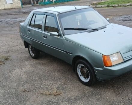 Серый ЗАЗ 1103 Славута, объемом двигателя 1.2 л и пробегом 300 тыс. км за 685 $, фото 1 на Automoto.ua