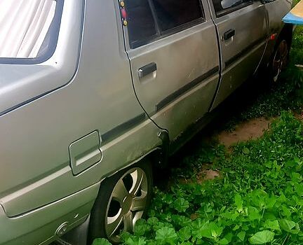 Серый ЗАЗ 1103 Славута, объемом двигателя 1.2 л и пробегом 94 тыс. км за 1050 $, фото 3 на Automoto.ua