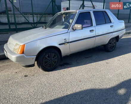 Серый ЗАЗ 1103 Славута, объемом двигателя 1.2 л и пробегом 150 тыс. км за 1200 $, фото 5 на Automoto.ua