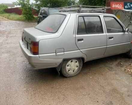 Сірий ЗАЗ 1103 Славута, об'ємом двигуна 1.2 л та пробігом 190 тис. км за 700 $, фото 3 на Automoto.ua
