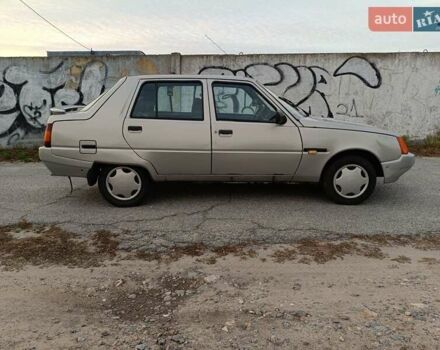 Серый ЗАЗ 1103 Славута, объемом двигателя 1.3 л и пробегом 138 тыс. км за 1250 $, фото 5 на Automoto.ua