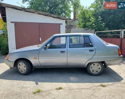 Серый ЗАЗ 1103 Славута, объемом двигателя 1.2 л и пробегом 63 тыс. км за 2400 $, фото 2 на Automoto.ua