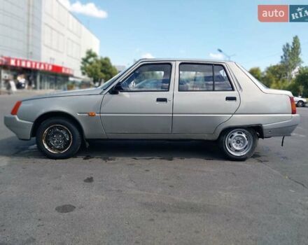 Серый ЗАЗ 1103 Славута, объемом двигателя 1.2 л и пробегом 287 тыс. км за 950 $, фото 2 на Automoto.ua