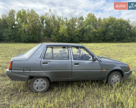 Серый ЗАЗ 1103 Славута, объемом двигателя 1.3 л и пробегом 200 тыс. км за 1000 $, фото 6 на Automoto.ua