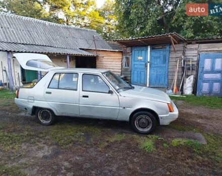ЗАЗ 1103 Славута 2009 в Борисполе на Automoto.ua Серый ЗАЗ 1103 Славута, объемом двигателя 1.3 л и пробегом 180 тыс. км за 1085 $, фото 3 на Automoto.ua