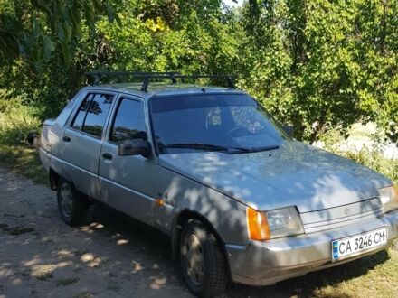 Серый ЗАЗ 1103 Славута, объемом двигателя 1.1 л и пробегом 219 тыс. км за 800 $, фото 1 на Automoto.ua