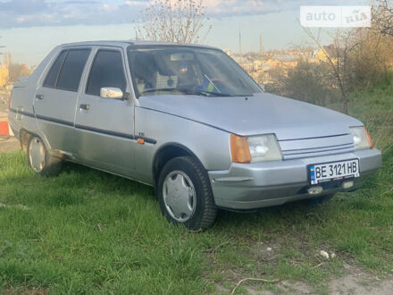ЗАЗ 1103 Славута 2003 у Миколаєві на Automoto.ua Сірий ЗАЗ 1103 Славута, об'ємом двигуна 1.2 л та пробігом 40 тис. км за 1000 $, фото 1 на Automoto.ua