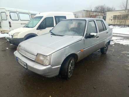 ЗАЗ 1103 Славута 2003 у Миколаєві на Automoto.ua Сірий ЗАЗ 1103 Славута, об'ємом двигуна 1.2 л та пробігом 1 тис. км за 550 $, фото 1 на Automoto.ua