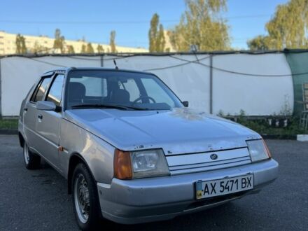 ЗАЗ 1103 Славута 2004 у Харкові на Automoto.ua Сірий ЗАЗ 1103 Славута, об'ємом двигуна 1.2 л та пробігом 120 тис. км за 750 $, фото 1 на Automoto.ua