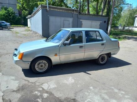 ЗАЗ 1103 Славута 2004 в Каменское - Днепродзержинск на Automoto.ua Серый ЗАЗ 1103 Славута, объемом двигателя 1.2 л и пробегом 79 тыс. км за 1300 $, фото 1 на Automoto.ua