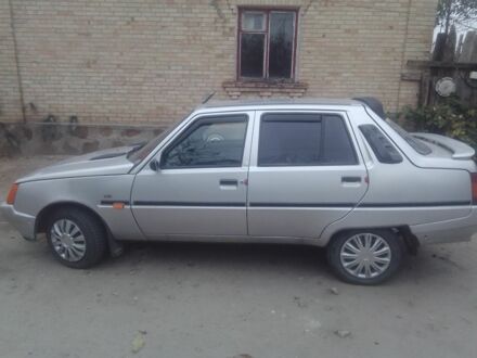 ЗАЗ 1103 Славута 2004 в Фастове на Automoto.ua Серый ЗАЗ 1103 Славута, объемом двигателя 1.3 л и пробегом 20 тыс. км за 1300 $, фото 1 на Automoto.ua