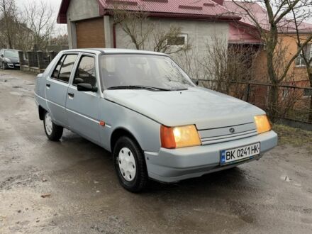 ЗАЗ 1103 Славута 2005 в Дубно на Automoto.ua Серый ЗАЗ 1103 Славута, объемом двигателя 1.2 л и пробегом 148 тыс. км за 999 $, фото 1 на Automoto.ua