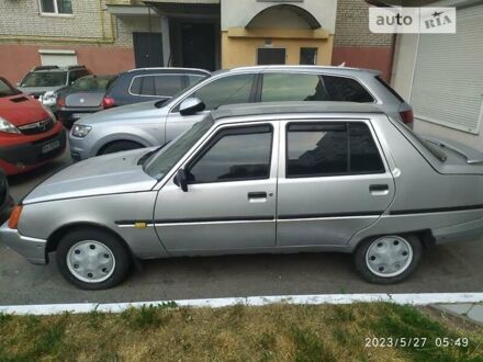 ЗАЗ 1103 Славута 2005 в Хмельницком на Automoto.ua Серый ЗАЗ 1103 Славута, объемом двигателя 1.2 л и пробегом 27 тыс. км за 1800 $, фото 1 на Automoto.ua