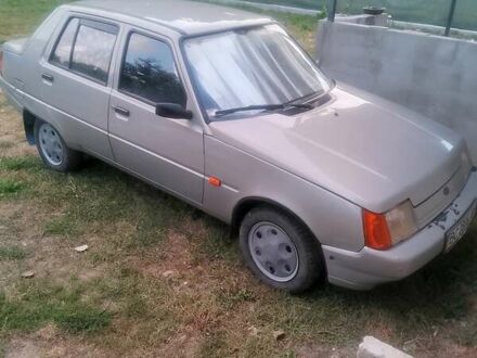 ЗАЗ 1103 Славута 2005 в Луцке на Automoto.ua Серый ЗАЗ 1103 Славута, объемом двигателя 1.2 л и пробегом 90 тыс. км за 1200 $, фото 1 на Automoto.ua