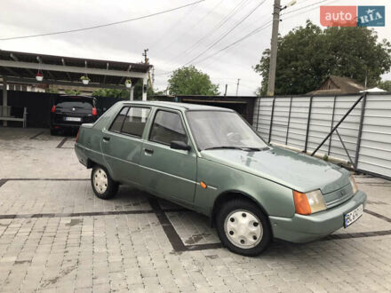 ЗАЗ 1103 Славута 2006 у Кривом Озере на Automoto.ua Сірий ЗАЗ 1103 Славута, об'ємом двигуна 1.2 л та пробігом 96 тис. км за 1550 $, фото 1 на Automoto.ua