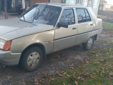 ЗАЗ 1103 Славута 2006 в Верхнеднепровске на Automoto.ua Серый ЗАЗ 1103 Славута, объемом двигателя 1.2 л и пробегом 130 тыс. км за 717 $, фото 1 на Automoto.ua