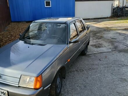 Сірий ЗАЗ 1103 Славута, об'ємом двигуна 1.35 л та пробігом 170 тис. км за 1074 $, фото 1 на Automoto.ua