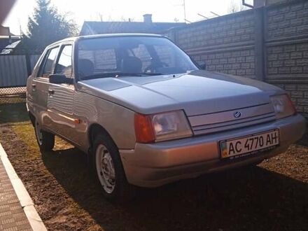 ЗАЗ 1103 Славута 2009 у Костополе на Automoto.ua Сірий ЗАЗ 1103 Славута, об'ємом двигуна 1.3 л та пробігом 27 тис. км за 2000 $, фото 1 на Automoto.ua