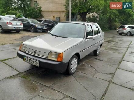 ЗАЗ 1103 Славута 2010 у Києві на Automoto.ua Сірий ЗАЗ 1103 Славута, об'ємом двигуна 1.3 л та пробігом 65 тис. км за 1900 $, фото 1 на Automoto.ua