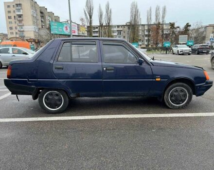 Синий ЗАЗ 1103 Славута, объемом двигателя 1.2 л и пробегом 107 тыс. км за 1100 $, фото 3 на Automoto.ua