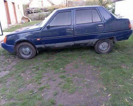 Синий ЗАЗ 1103 Славута, объемом двигателя 1.2 л и пробегом 104 тыс. км за 599 $, фото 3 на Automoto.ua