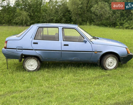 Синий ЗАЗ 1103 Славута, объемом двигателя 1.2 л и пробегом 180 тыс. км за 699 $, фото 1 на Automoto.ua