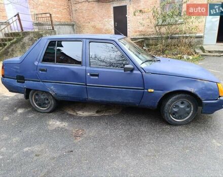 Синий ЗАЗ 1103 Славута, объемом двигателя 1.2 л и пробегом 160 тыс. км за 700 $, фото 5 на Automoto.ua