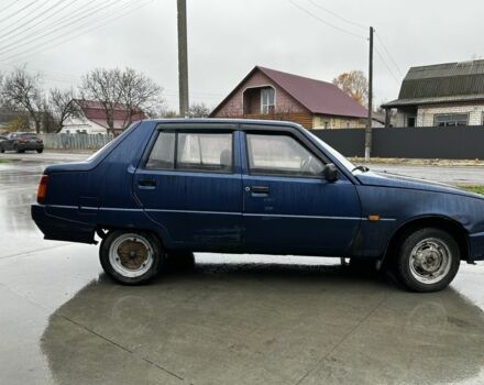 Синий ЗАЗ 1103 Славута, объемом двигателя 1.2 л и пробегом 198 тыс. км за 800 $, фото 2 на Automoto.ua